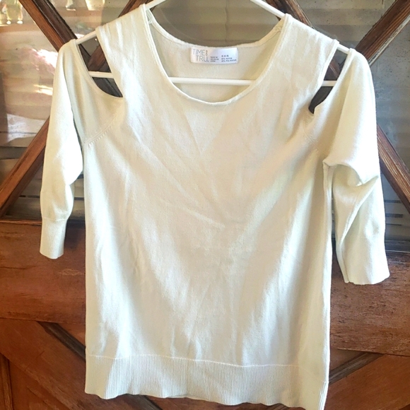 Off the Shoulder Sweater - Picture 1 of 4